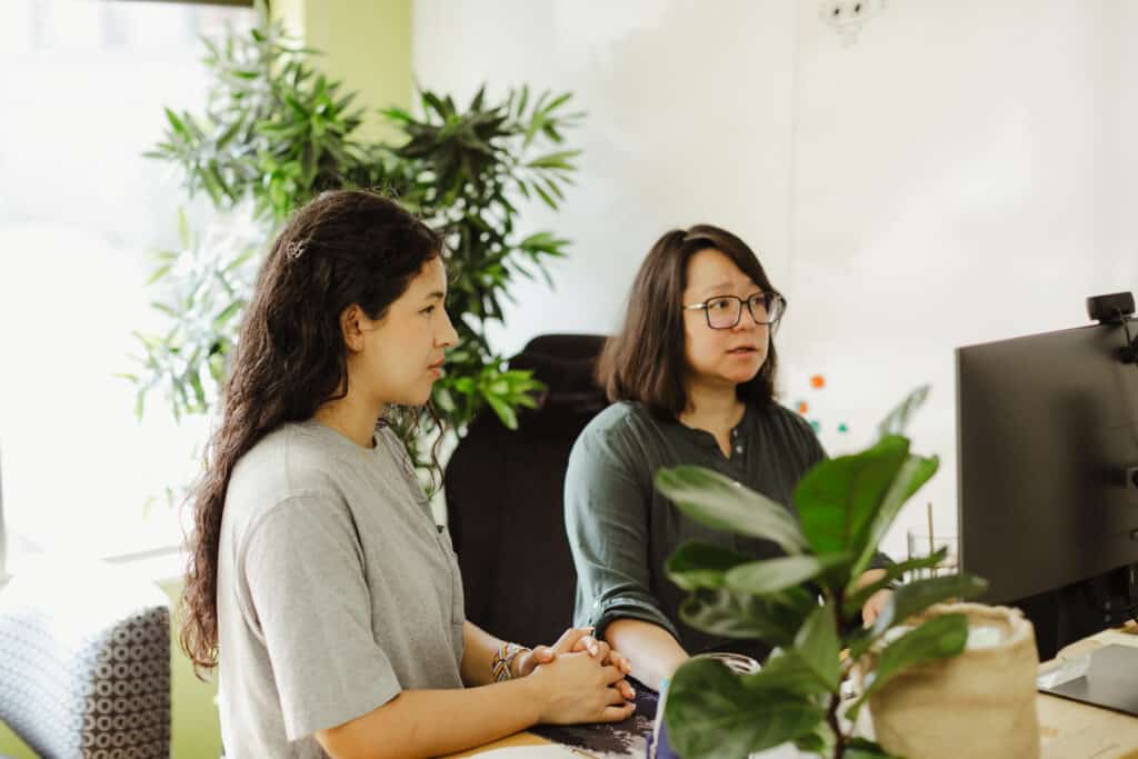 A picture of author Viviana Rosas illustrating the post titled: Surviving Android Process Death With SavedStateHandle